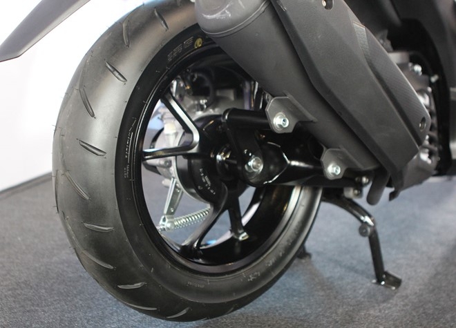 Chi tiet Yamaha NVX - xe tay ga thay the Nouvo hinh anh 12