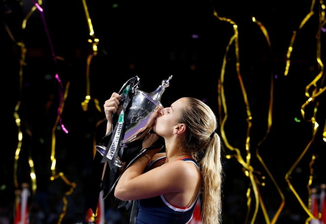 ​Hạ Kerber, Cibulkova lần đầu vô địch WTA Finals
