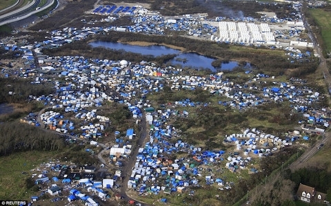 phap keu goi anh chia se trach nhiem voi nguoi ti nan o calais hinh 1