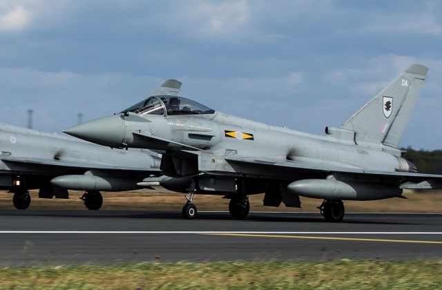 Anh tiem kich Typhoon Anh lan dau toi chau A tap tran-Hinh-6