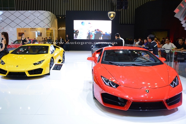 Cận cảnh Lamborghini Huracan dẫn động cầu sau thứ 2 tại Việt Nam - Ảnh 3.