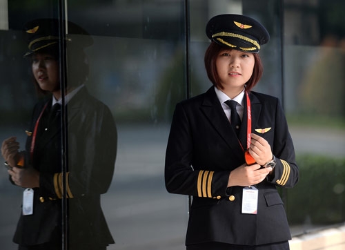 Cô gái Sài thành trở thành nữ phi công trẻ tuổi nhất VN - 7
