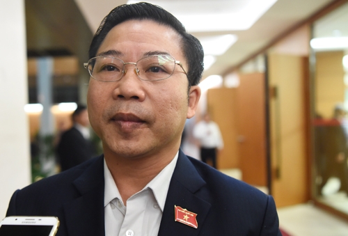 dai-bieu-quoc-hoi-can-xu-nghiem-vu-mot-so-bien-che-2-nhan-vien-44-lanh-dao
