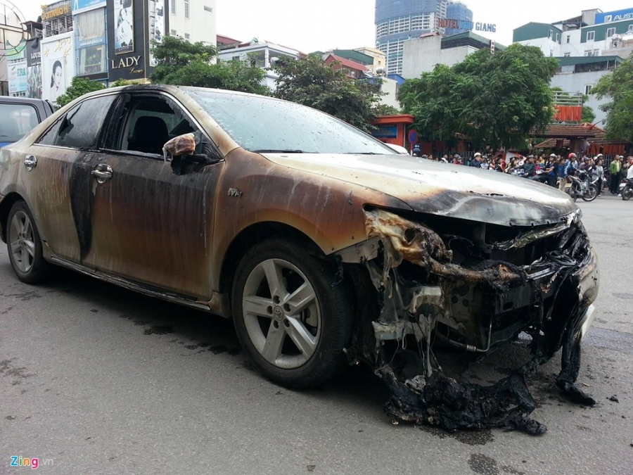 Mat tien 4 can nha bi thieu rui trong dam chay quan karaoke hinh anh 9
