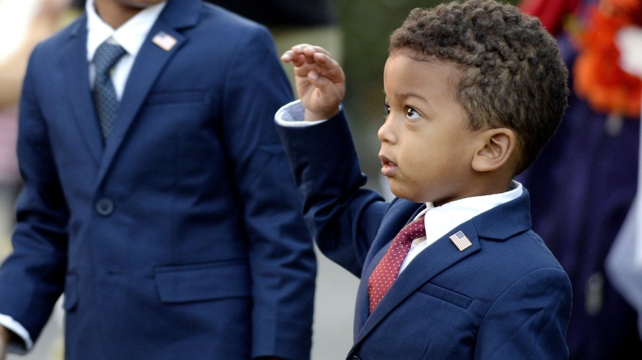 Tổng thống Obama và phu nhân làm 'thây ma' ngày Halloween 
