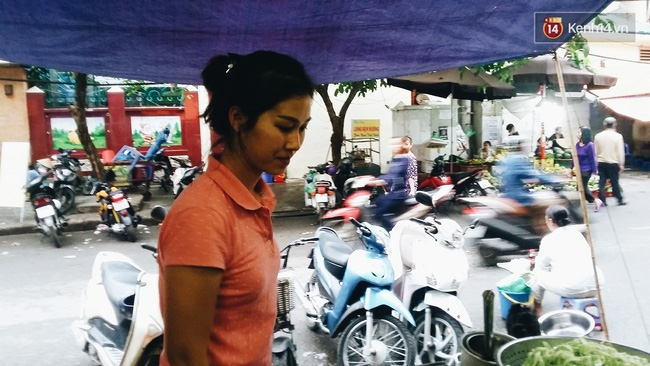 Góc khuất ít người biết về cuộc sống nhiều nỗi buồn của bà chủ quán bún chửi Hà Nội - Ảnh 3.