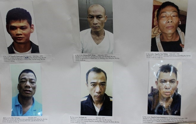 Loi khai giang ho na dan AK ban chet nhan vien khach san hinh anh 1