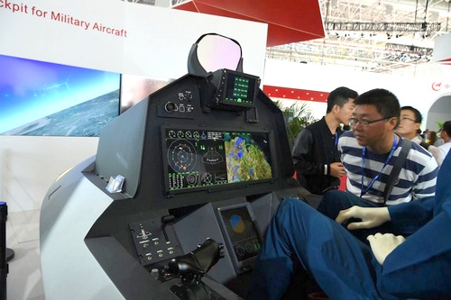 trung-quoc-khoe-buong-lai-tiem-kich-tang-hinh-j-20