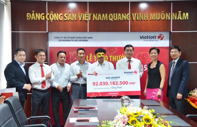 Vừa trao 92 tỷ, Vietlott có gặp khó khăn khi xoay hơn 64 tỷ đồng để tiếp tục trả thưởng? - Ảnh 2.