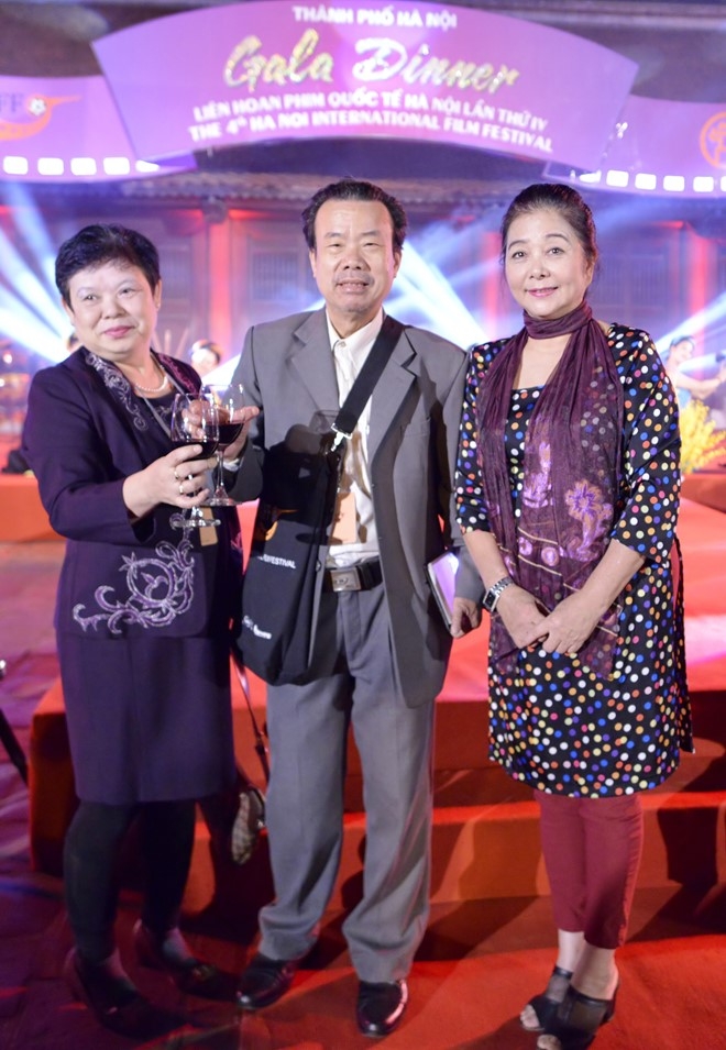 Cac Nghe si Nhan dan hao hung chup anh 'tu suong' hinh anh 5