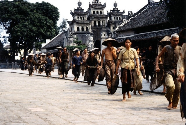 Dao dien tiet lo chuyen chua ke ve phim doat Oscar quay o VN hinh anh 2