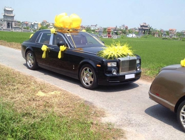 Đoàn xe siêu sang đưa tiễn đám tang tại Nam Định - Ảnh 1.