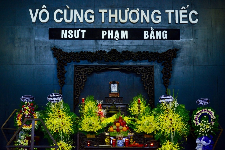 Quoc Khanh khoc o dam tang nghe si Pham Bang hinh anh 1