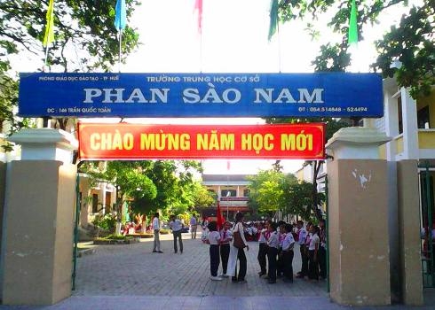 truong-lam-mat-27-bang-tot-nghiep-cua-hoc-sinh