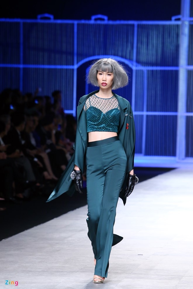 Chi Pu dat cun cung lam nguoi mau catwalk hinh anh 11