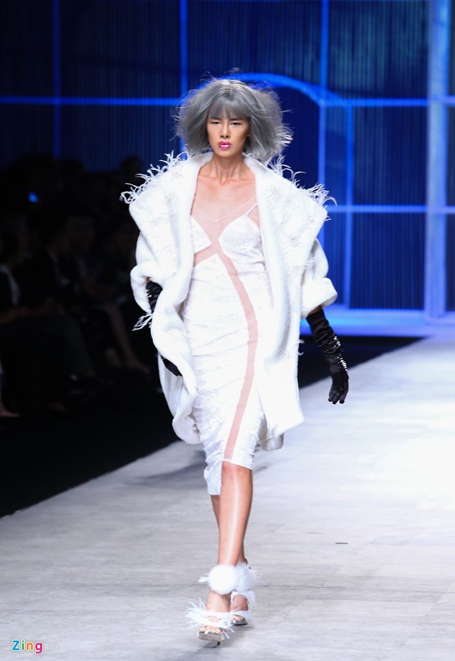 Chi Pu dat cun cung lam nguoi mau catwalk hinh anh 12