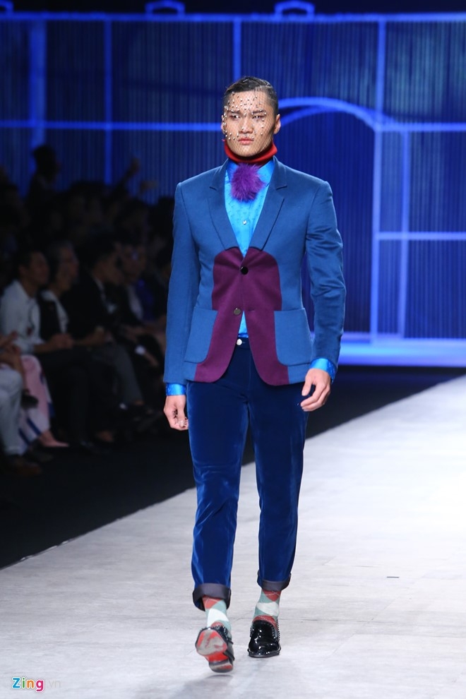 Chi Pu dat cun cung lam nguoi mau catwalk hinh anh 16