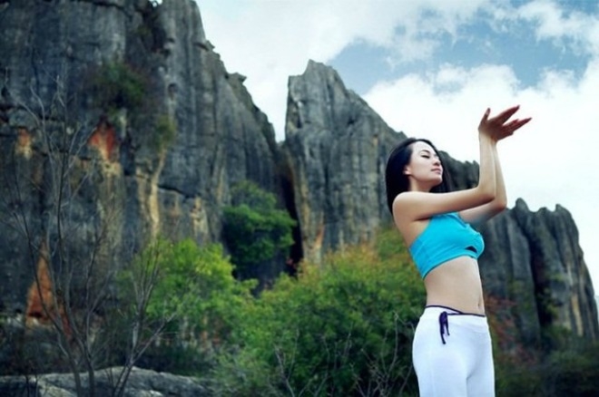 Người đẹp Trung Quốc được xưng tụng là đệ nhất mỹ nữ yoga