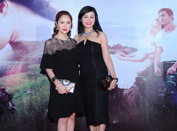 vo-chong-trang-nhung-tron-con-gai-di-su-kien-8
