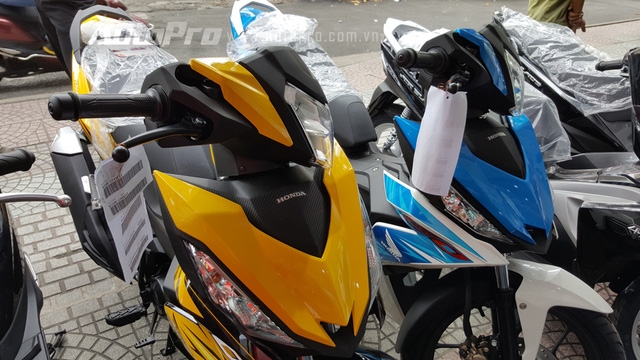  Giá bán dành cho 3 màu mới của Honda Winner 150 dao động trong 51 triệu Đồng, bao gồm cả giấy tờ. 