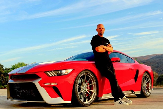Mau xe lai giua Ford GT va Mustang hinh anh 4