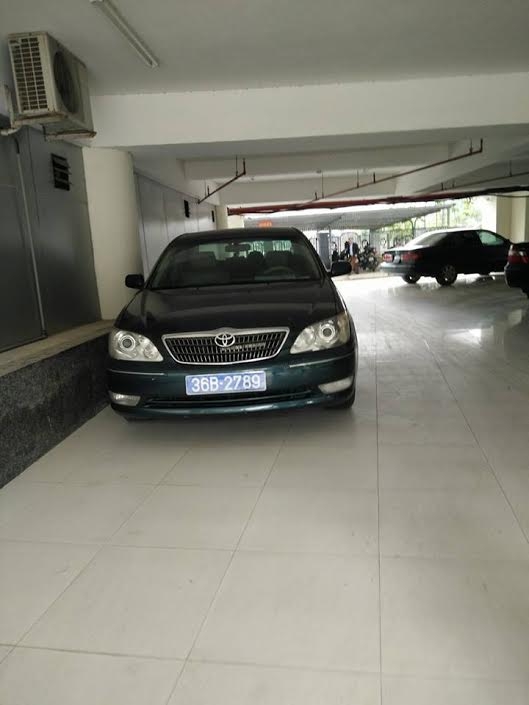 oto bi thu thanh uy muon cua dn da duoc doi tu bien xanh sang trang hinh anh 1