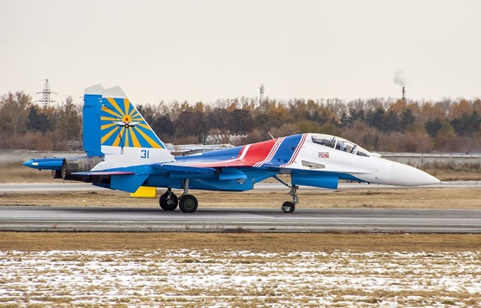 Su-27 Nga trục trặc khi bay biểu diễn tại triển lãm hàng không Trung Quốc - ảnh 6
