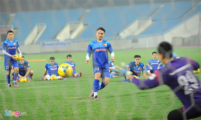 Tuyen thu Indonesia treu gheo fan nu Viet Nam hinh anh 7