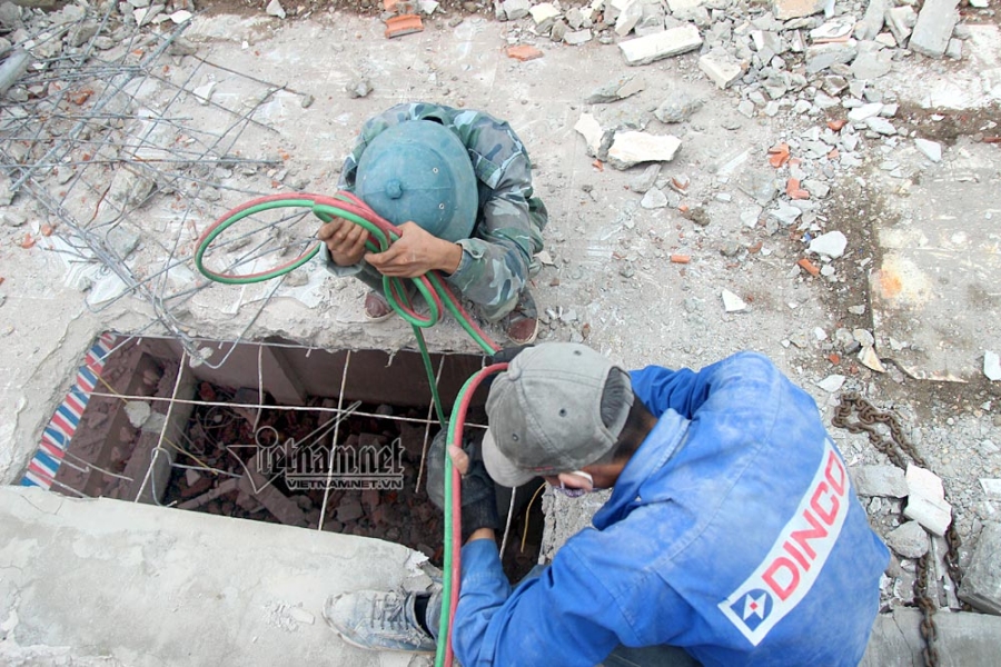 nhà nghiêng như tháp Pisa, nhà nghiêng, nhà nghiêng chực sập