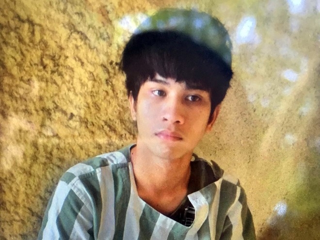 Thanh nien sat hai ban gai vi bi che ngheo hinh anh 1