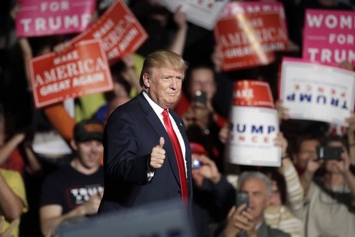 Lời tiên tri của bà lão mù Vanga về tân Tổng thống Mỹ Donald Trump - 1