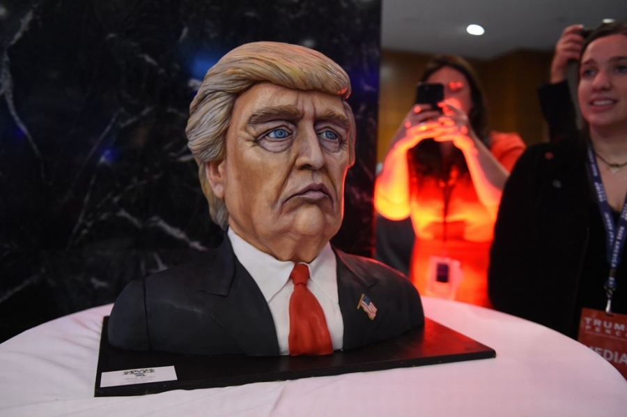 Trump xuat hien lan dau tien sau chien thang hinh anh 5