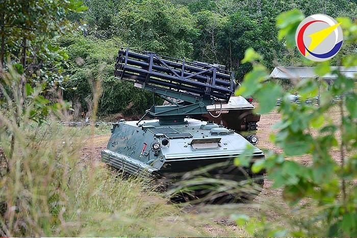 Can canh phao phan luc 122mm do Thai Lan che tao-Hinh-2