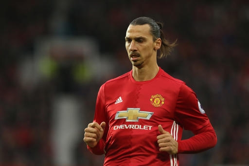 Ibrahimovic bất mãn với HLV Mourinho