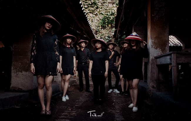 Thêm một bộ ảnh kỷ yếu đẹp như poster phim, SV giờ đúng là sáng tạo thật! - Ảnh 20.