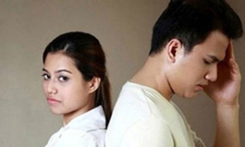 Chồng rất tốt nhưng tôi luôn chông chênh khi ở bên anh
