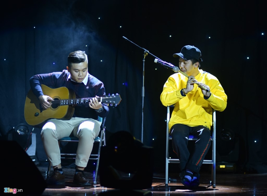 'Co dong xinh dep' tro thanh hoa khoi Dai hoc Luat Ha Noi hinh anh 7