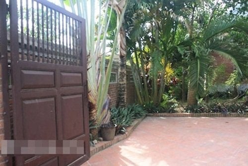 Hoài Linh, Xuân Hinh, nhà thờ Tổ của Hoài Linh, nhà quê của Xuân Hinh