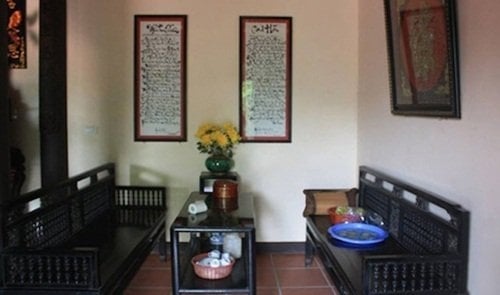 Hoài Linh, Xuân Hinh, nhà thờ Tổ của Hoài Linh, nhà quê của Xuân Hinh
