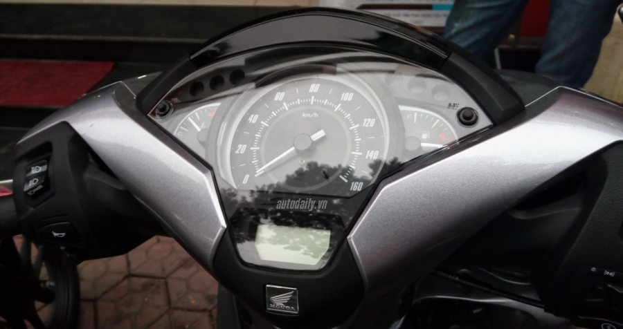 honda-sh-2017-12.jpg