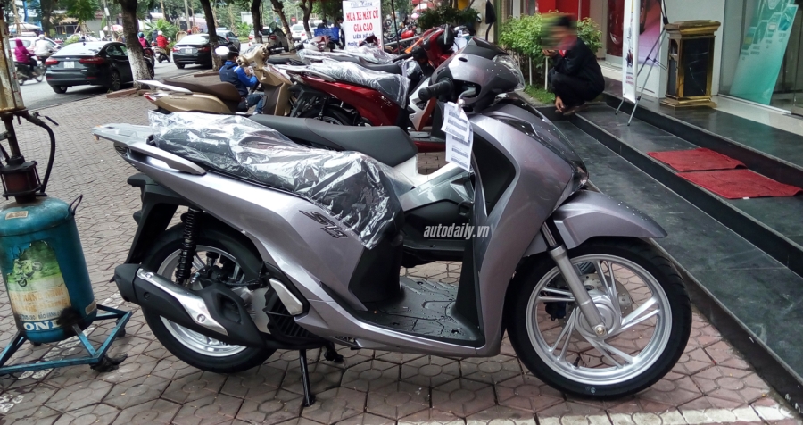 honda-sh-2017-11.jpg