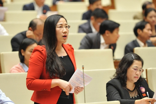 nguoi-bi-oan-bat-khoc-vi-xin-loi-qua-loa