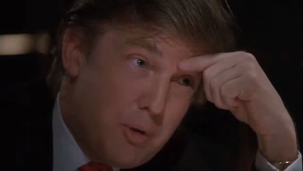 ong-donald-trump-tung-dong-phim-o-nha-mot-minh-1