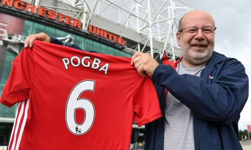 thuc-hu-chuyen-man-utd-thu-tien-khung-tu-viec-ban-ao-dau-cua-pogba-1