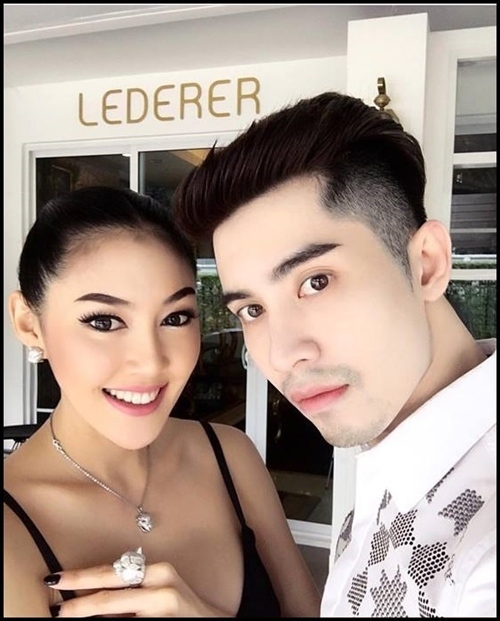 sung sot thieu gia voi sieu xe dat vang khien trieu co gai mo uoc hinh anh 2