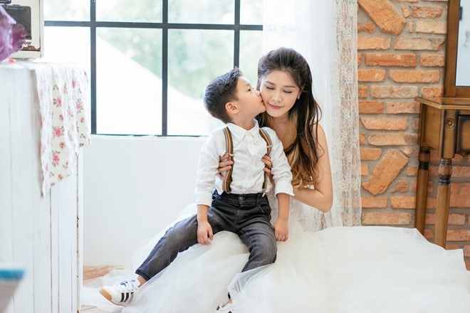 Dang Khoi chup anh ky niem 3 nam ngay cuoi hinh anh 6