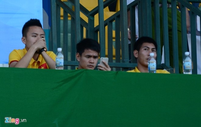 HLV Huu Thang co ly khi bo Huy Toan, giu Phi Son hinh anh 1