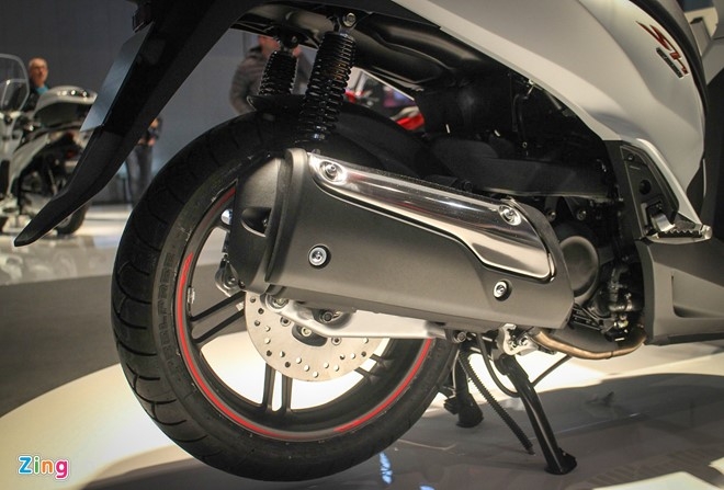 Honda SH 300i 2017 them mau the thao hinh anh 9