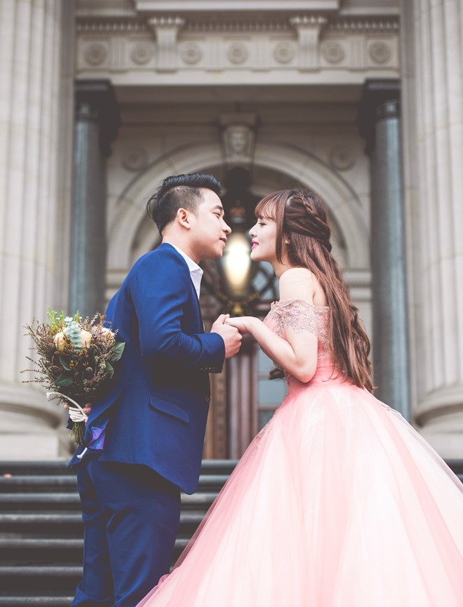 Le Hoang The Men cau hon Viet Hue o Australia hinh anh 1