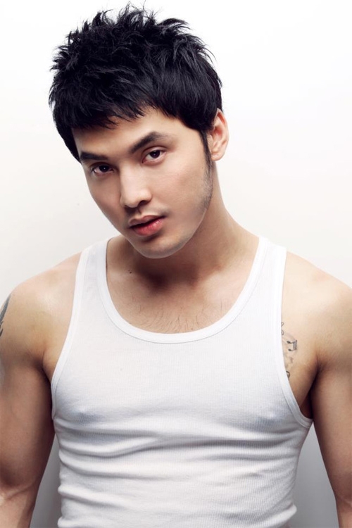 ngay-ay-bay-gio-cua-5-chang-trai-1088-2